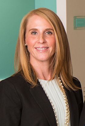 Top Plastic surgeon in Virginia, Dr Erica Anderson performs Tummy Tuck Surgery. Maryland
