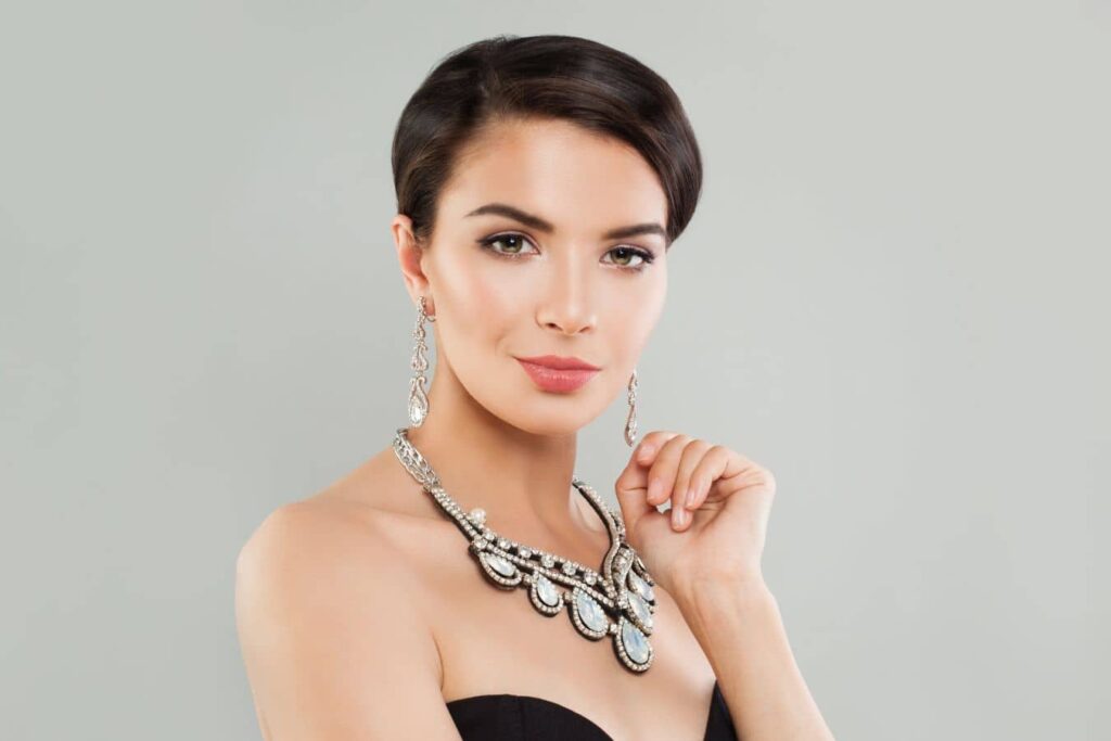 Woman with balanced facial features representing subtle facelift enhancements and natural facial rejuvenation trends.